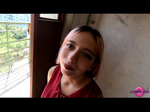 ❤️ Cov tub ntxhais kawm Sensual Sucks ib tug neeg txawv txawv nyob rau hauv lub Outback - Cum ntawm nws lub ntsej muag ☑ Porno vk ntawm porn hmn.dickies-shop.ru ❌ Ib
